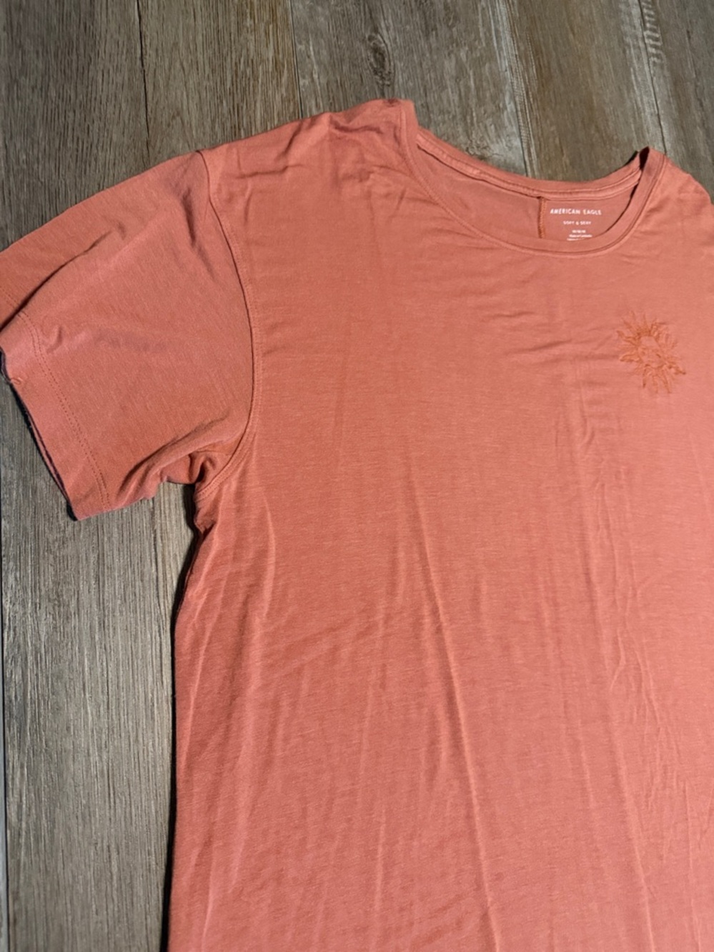 American Eagle Outfitters Soft & Sexy Coral Crewneck Tee - Picture 3 of 7